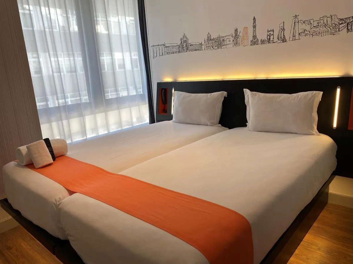 ** Hotel Easyhotel Lisbona Portogallo