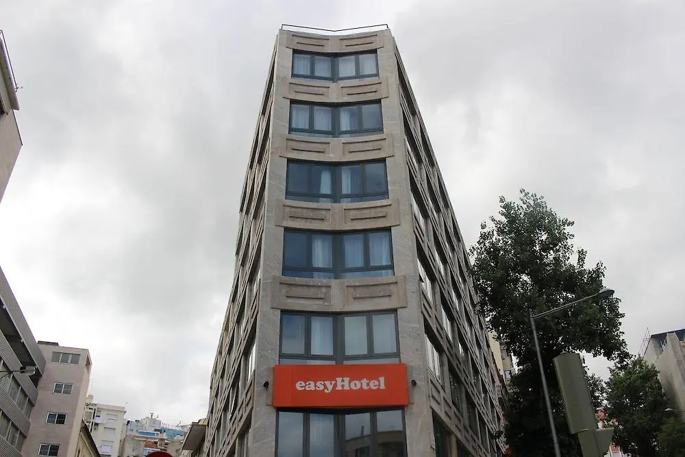 Easyhotel Lisbona 2*,  Portogallo